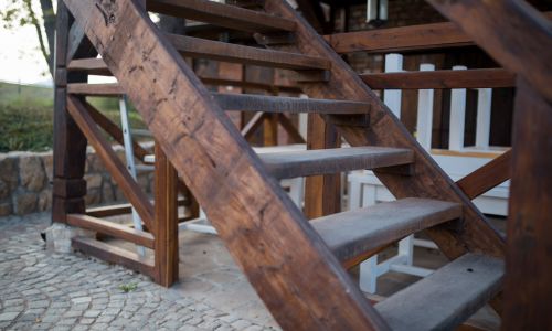 escalera de madera exterior valencia