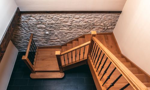 escalera rustica madera en valencia