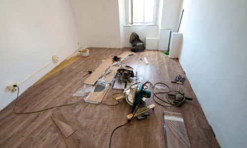 suelo laminado entre habitaciones